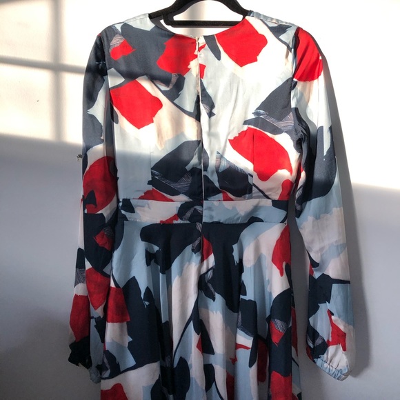 Floral LOLA Dress - Picture 3 of 3